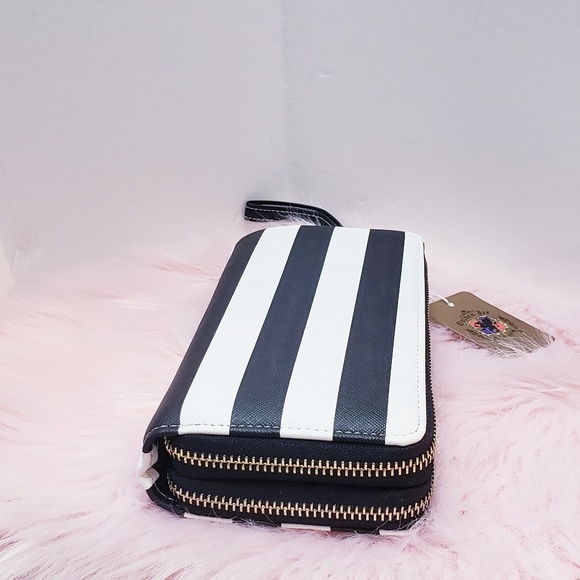 Double zipper Clutch Wallet with handle - Picture 4 of 6